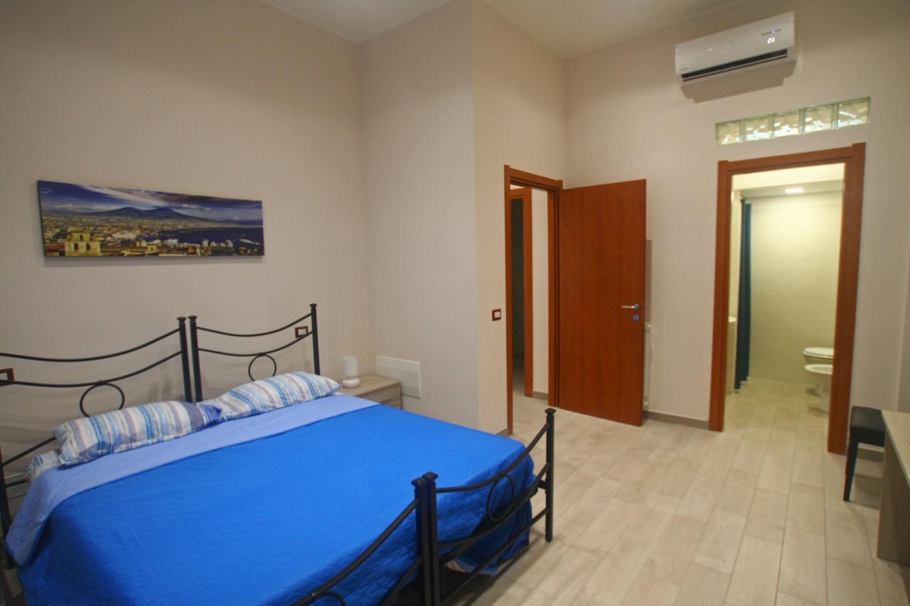 לינה וארוחת בוקר נאפולי Casa Fedora מראה חיצוני תמונה