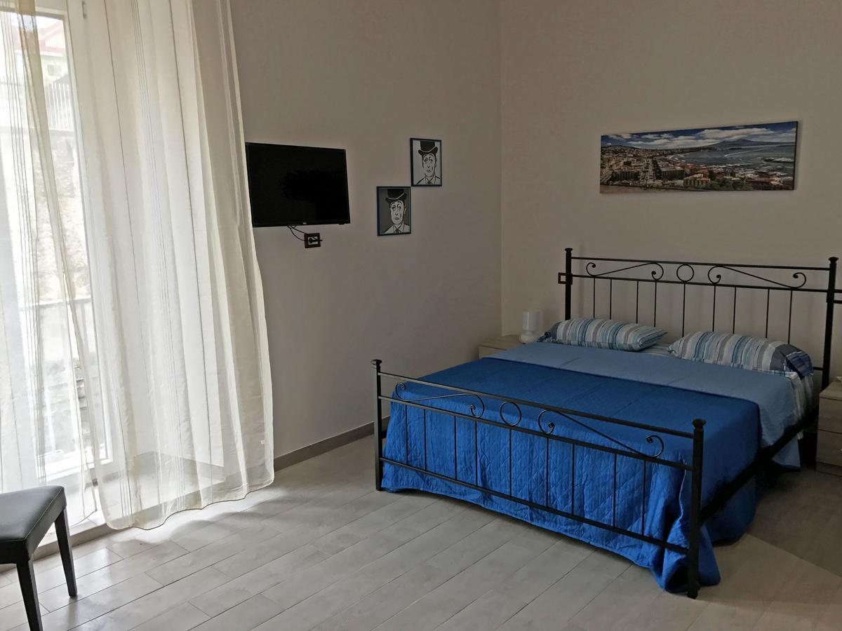 לינה וארוחת בוקר נאפולי Casa Fedora מראה חיצוני תמונה